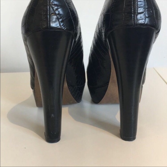 BCBGeneration Crocodile texture chunky heel pumps - Picture 3 of 3